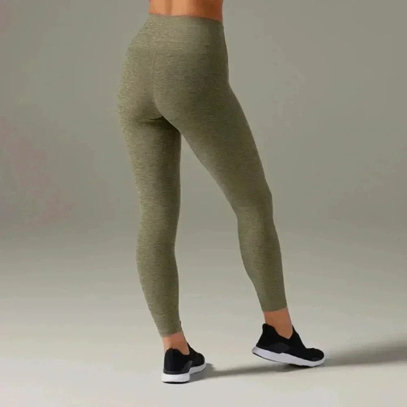 TAVI Ultra Soft Leggings - Picture 2 of 10